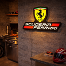 Luminária em LED - Scuderia Ferrari - Fórmula 1 - 50x28cm - Fonte Bivolt