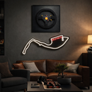 Kit Decorativo - Rei de Mônaco - Quadro Volante McLaren MP4/8 - 1993 + Luminária em LED Pista Mônaco - Fórmula 1 - 2 Peças