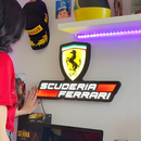 Luminária em LED - Scuderia Ferrari - Fórmula 1 - 50x28cm - Fonte Bivolt